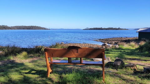 Four Seasons Waterfront Villas - Accommodation Sunshine Coast 5