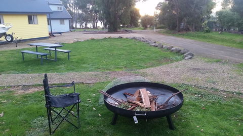 Four Seasons Waterfront Villas - Accommodation Sunshine Coast 15