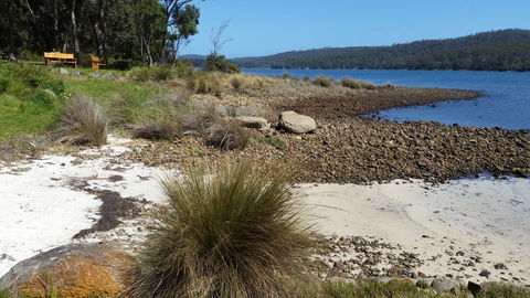 Four Seasons Waterfront Villas - Accommodation Sunshine Coast 24