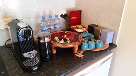 Four Seasons Waterfront Villas - Accommodation Sunshine Coast 26