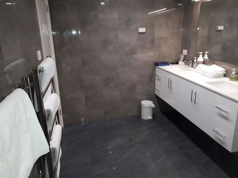 Jenatt Apartments Salamanca - Accommodation Sunshine Coast 4