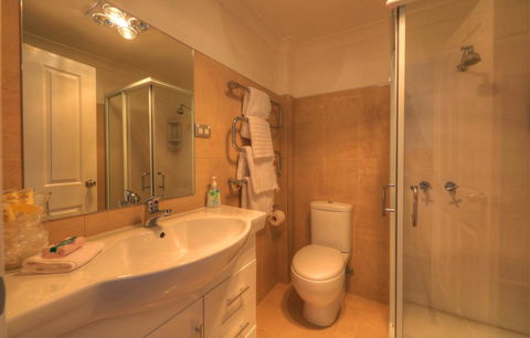 Sheer Pleasure Accommodation - Accommodation Sunshine Coast 16