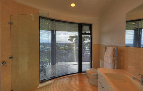 Sheer Pleasure Accommodation - Accommodation Sunshine Coast 2
