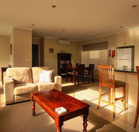Hobart Villa - Accommodation Sunshine Coast