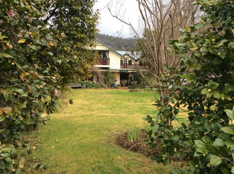 Neverinn - Accommodation Sunshine Coast 0