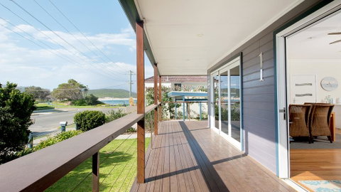 No. 1 Fingal Bay Beach House - The Little Abode - Accommodation Sunshine Coast 0