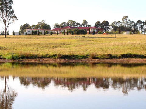 Noble Willow Studio Lovedale. Spacious, With Views And Pool - Accommodation Sunshine Coast 0