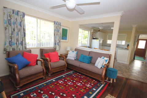 NORTH HAVEN SEA BREEZE - 9 David Campbell St , North Haven - Accommodation Sunshine Coast 3