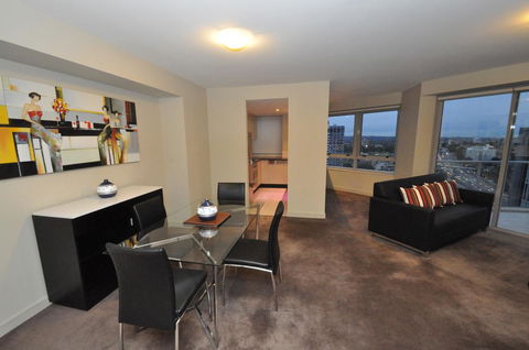 North Sydney Fully Self Contained Modern 2 Bed Apartment (2207BER) - Accommodation Sunshine Coast 2