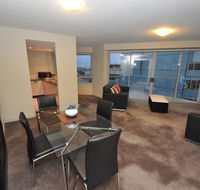 North Sydney Fully Self Contained Modern 2 Bed Apartment 2207BER - Accommodation Sunshine Coast