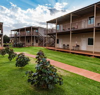 Oasis Newman - Accommodation Sunshine Coast