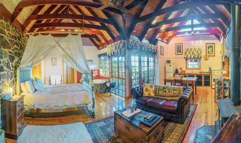 Observatory Cottages - Accommodation Sunshine Coast 0