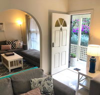 Ocean Beach Cottage - Accommodation Sunshine Coast