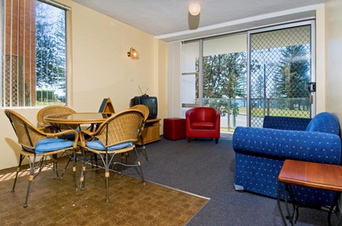 Ocean Court 1 13 Lord Street - Accommodation Sunshine Coast 2