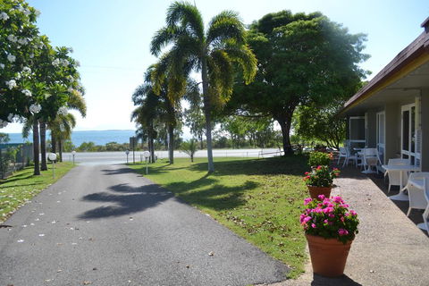 Ocean View Motel Bowen - Accommodation Sunshine Coast 2