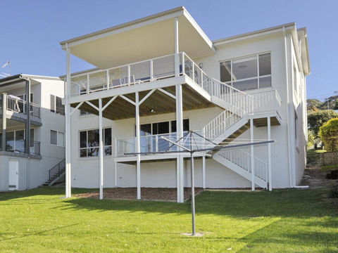 Ocean View Oasis@Fingal Bay - Accommodation Sunshine Coast 2