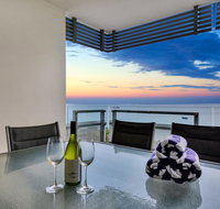 Oceana Darwin Central Oceanfront 3 bedroom 2 Lounge Room Pool Gym Tennis Court Sleeps 9 - Accommodation Sunshine Coast