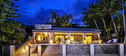 Oceans Edge Beach House At Oak Beach - Accommodation Sunshine Coast 1