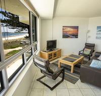 Oceanside Resort - Absolute Beachfront Apartments - Accommodation Sunshine Coast