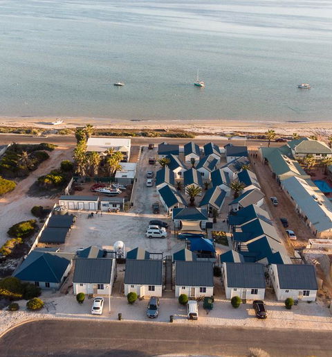 Oceanside Village - Accommodation Sunshine Coast 3