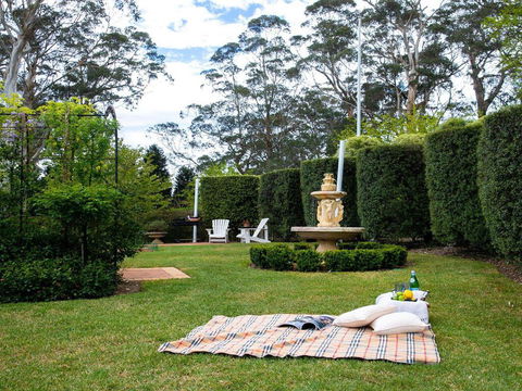 Old Mansfield Loft - Gardens, Gazebo And Getaways - Accommodation Sunshine Coast 0
