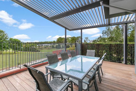 Olive Lakes - Accommodation Sunshine Coast 1