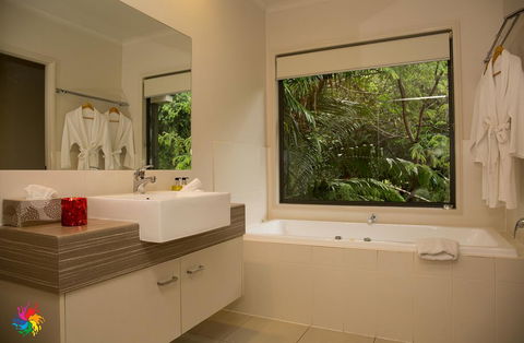 On Obi Maleny - Accommodation Sunshine Coast 3