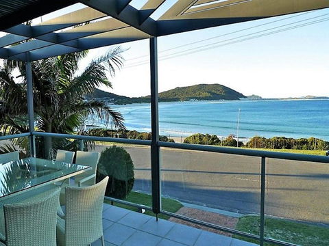 On The Beach @ Fingal Bay - Accommodation Sunshine Coast 0