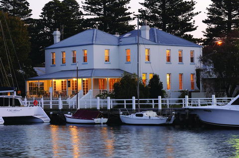 Oscars Waterfront Boutique Hotel - Accommodation Sunshine Coast 3