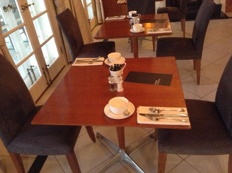 Oscars Waterfront Boutique Hotel - Accommodation Sunshine Coast 1