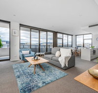 Oversized Luxe 1 Bedder - Amazing Barton - Gym - Accommodation Sunshine Coast