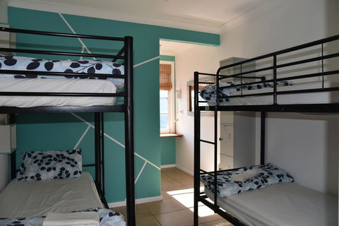 Ozzie Pozzie Backpackers - Port Macquarie YHA - Accommodation Sunshine Coast 2
