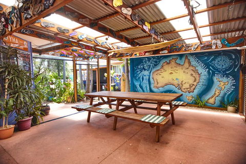 Ozzie Pozzie Backpackers - Port Macquarie YHA - Accommodation Sunshine Coast 3