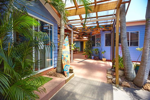 Ozzie Pozzie Backpackers - Port Macquarie YHA - Accommodation Sunshine Coast 0