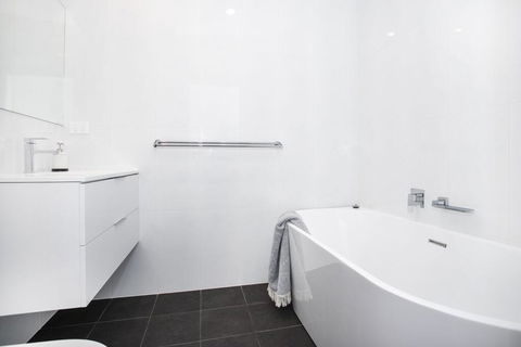 Pa's Beach House - Apartment 1 - Accommodation Sunshine Coast 1