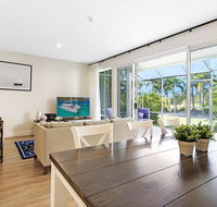 Palm Breeze - Accommodation Sunshine Coast