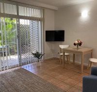 Palm Villas in Port 6 - Accommodation Sunshine Coast