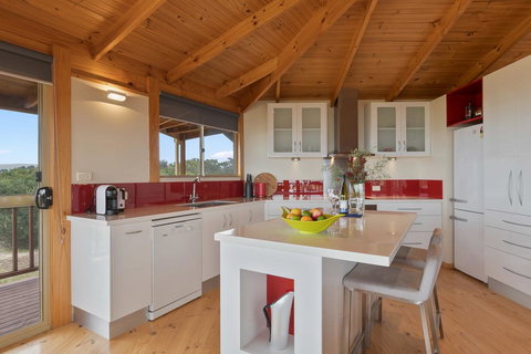 Peace & Plenty - Accommodation Sunshine Coast 3