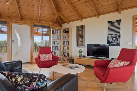 Peace & Plenty - Accommodation Sunshine Coast 1