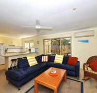 Pet Friendly Beach Home - Accommodation Sunshine Coast