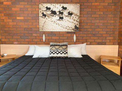 Peter Allen Motor Inn - Accommodation Sunshine Coast 2