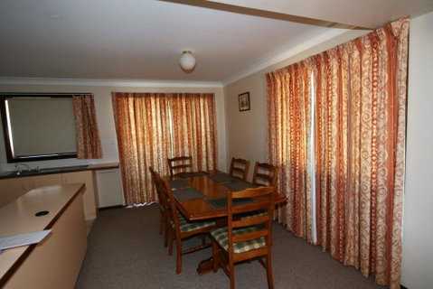 Petersdorf 4/129 Gippsland Street - Accommodation Sunshine Coast 3