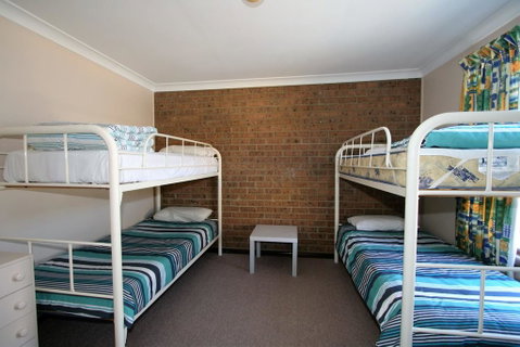 Petersdorf 4/129 Gippsland Street - Accommodation Sunshine Coast 2