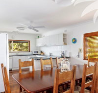 Picturesque Lizzie Palms 1 - Accommodation Sunshine Coast