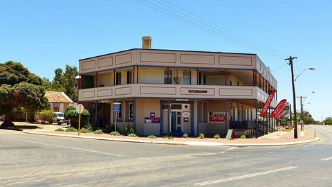 Pingelly Hotel - Accommodation Sunshine Coast 0