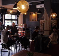 Pint On Punt Backpackers - Accommodation Sunshine Coast