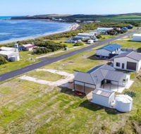 Plovers Rest at Cape Douglas - Accommodation Sunshine Coast