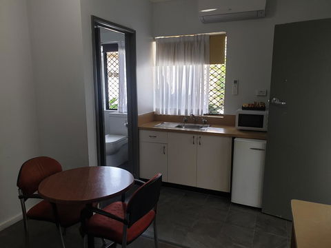 Port Aloha Motel - Accommodation Sunshine Coast 3