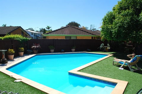 Port O'Call Motel - Accommodation Sunshine Coast 0