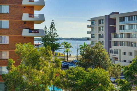 Portview 8, 8/2 Waugh Street - Accommodation Sunshine Coast 1